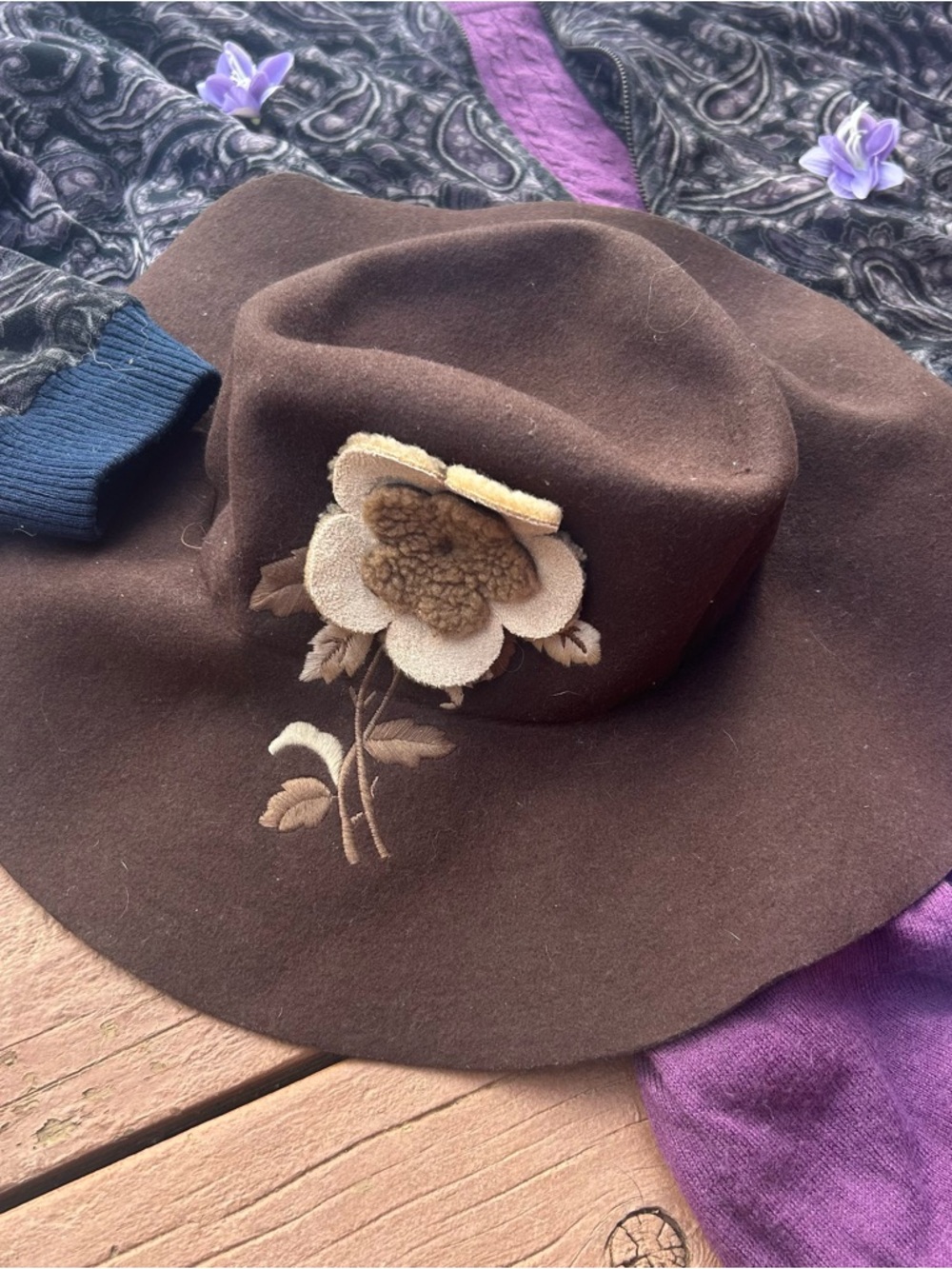 Vintage Felted Wool Hat Flower Appliqué Brown Neutral Witchy Whimsical 90s